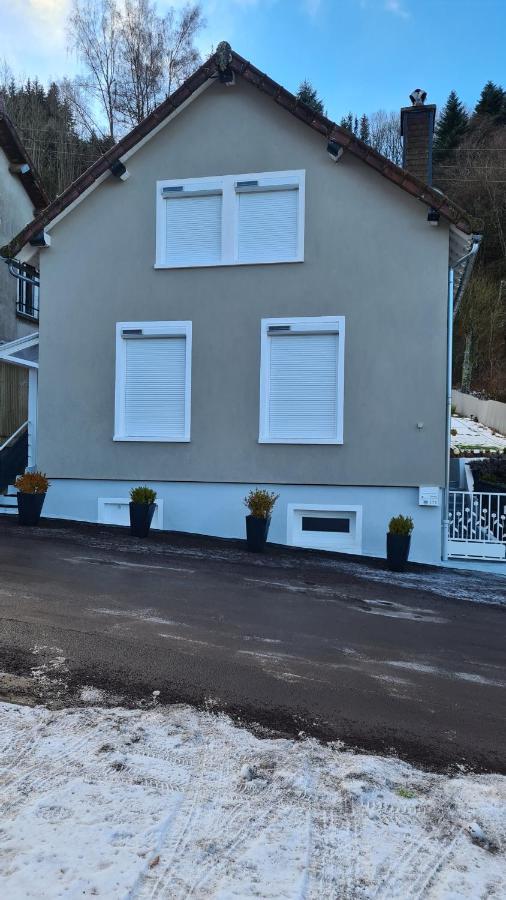 Stunning 4-Bed House In La Bourbouleヴィラ エクステリア 写真